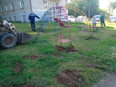 Гайдара, 8 Демонтаж оборудования детской площадки